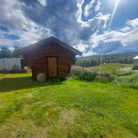 Small Cabbin With Bathroom Near By *